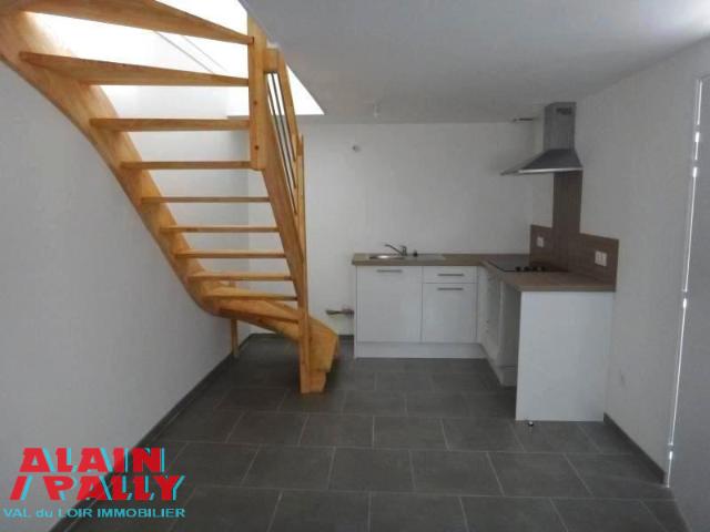 BONNEVAL F2 EN DUPLEX PLEIN CENTRE VILLE