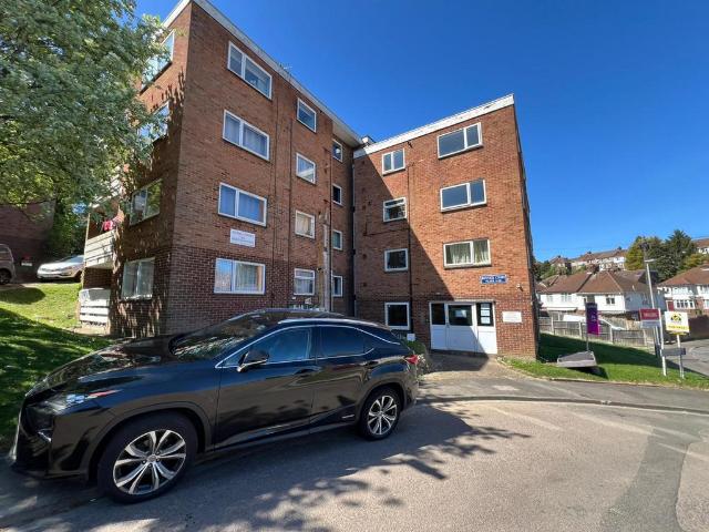 Bonnick Cl, Bedfordshire, LU1 2 bed flat to rent £1,175 pcm £271 pw
