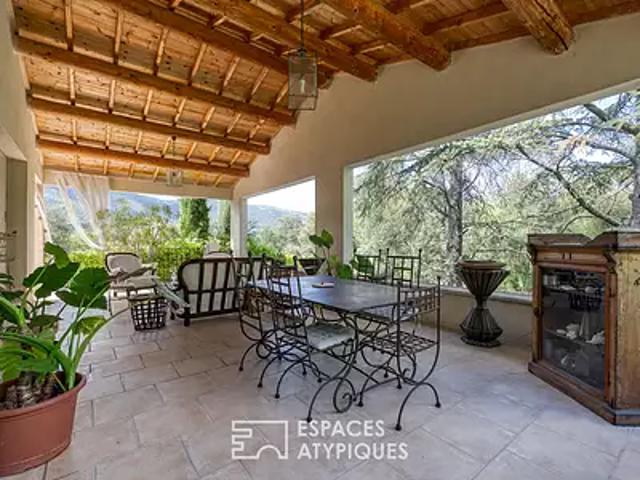 Bonnieux 84480 Achat / Vente maison 5 pièces t5 au dernier étage piscine