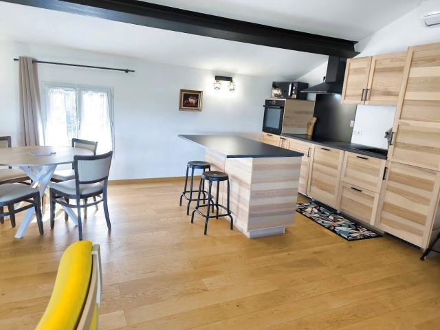 Bonnieux 84480 Centre Village /Duplex Vue Remarquable 2 Appa. 250m² Bonnieux