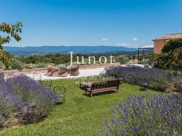 Bonnieux AUTHENTIQUE MAS Environnement calme Vues pa. 445m² Bonnieux