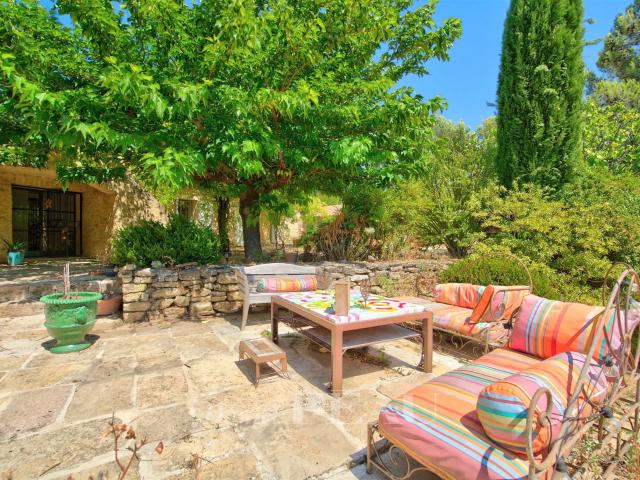 Bonnieux Mas de charme avec gîtes 297m² Bonnieux