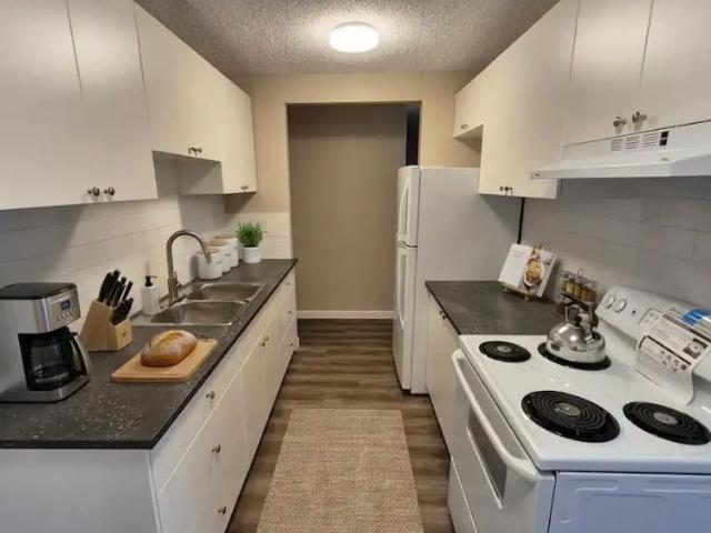 Bonnie Doon Manor — 2 Bedroom