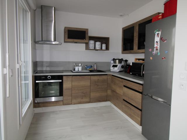 BONNIERES SUR SEINE STUDIO MEUBLE 26.82 M2