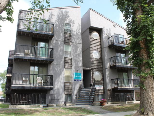 Booth Apartments | 106 111 Street West