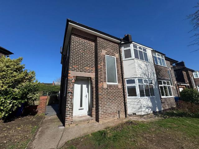 Booths Hall Grove, Manchester M28 3 bed semi detached house to rent £1,600 pcm £369 pw