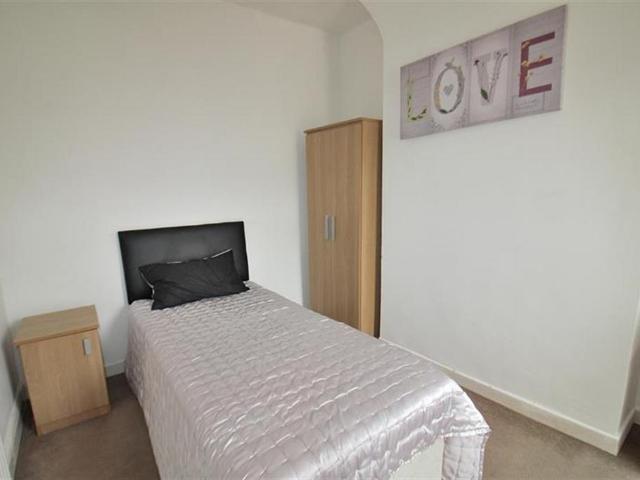 Bootle, Liverpool L20 1 bed in a house share to rent £375 pcm £87 pw