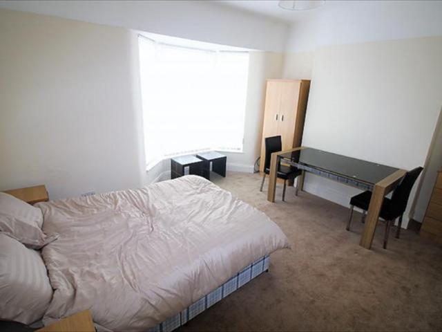 Bootle, Liverpool L20 1 bed in a house share to rent £425 pcm £98 pw