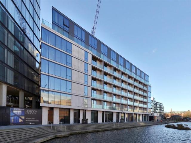 Book House, City Road, London, EC1V 2 bed flat to rent £3,850 pcm £888 pw