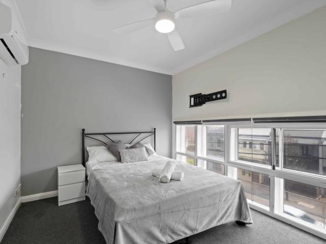 Book 1/65 Crystal Student Accommodation In Sydney | Amber