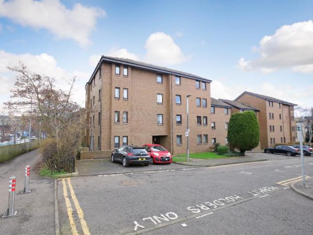 Boat Green, Edinburgh EH3 1 bed flat to rent £1,050 pcm £242 pw