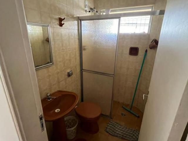 Boa localização apto de 1 dorm, mobiliado ! Aceita permuta com casa ou terreno na cidade !
