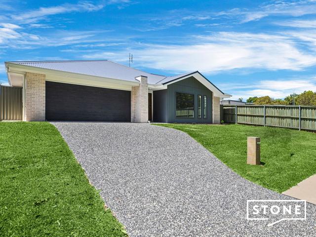 Boambee East, 8 Bushlark Close