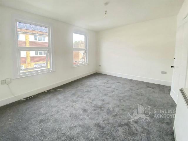 Board School Road, Woking, Surrey, GU21 5HD