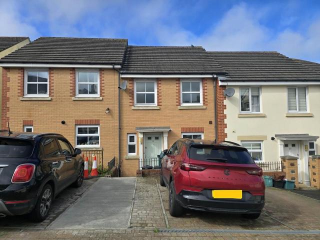 Boards Court, Bideford 3 bed terraced house to rent £950 pcm £219 pw
