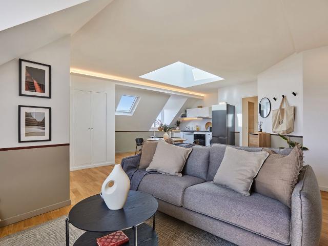 Boari 3 rooms to Archives, Paris Amsterdam Apartments for Rent