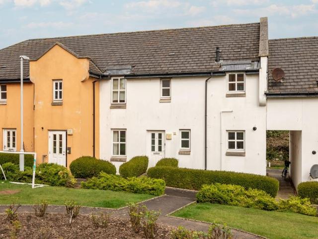 Bobby Jones Place, St Andrews KY16 2 bed flat to rent £1,900 pcm £438 pw