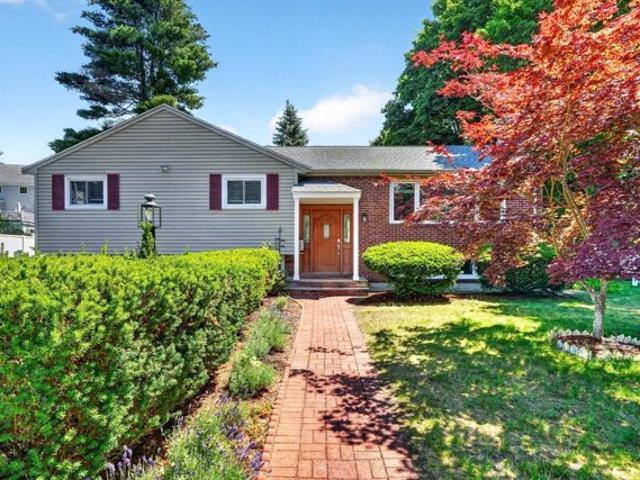 Bobolink Rd, Wellesley, Home For Sale