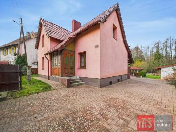 Urokliwy dom 113 m² z dużą działką i naturą