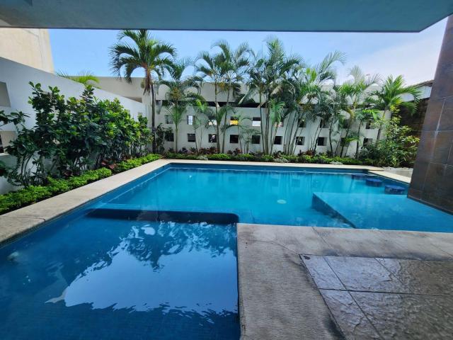 Boca del r?o, Departamento en VENTA y RENTA de 3 rec?maras y cuarto de servicio