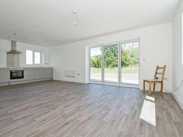 Bodwenarth Farm, Cilfynydd, CF37