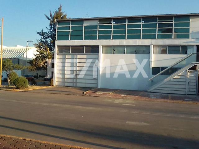 BODEGA COMERCIAL CON OFICINAS EN VENTA EN COMPLEJO INDUSTRIAL CUAMATLA