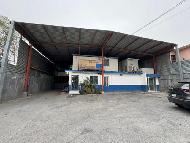 BODEGA COMERCIAL EN GUADALUPE