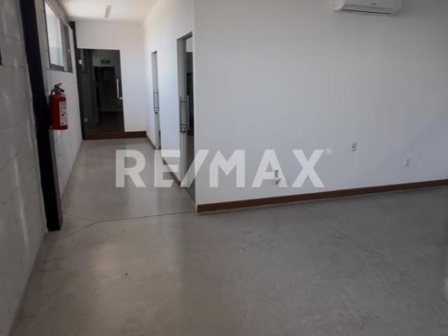 Bodega Comercial en Queretaro Norponiente