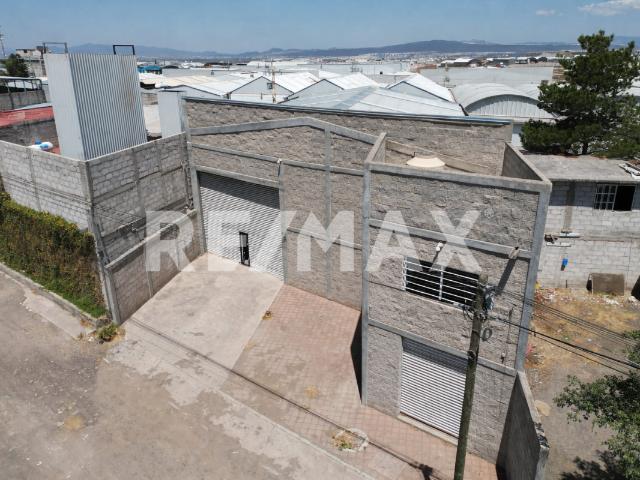 BODEGA COMERCIAL EN RENTA CUMBRES DE CONÍN