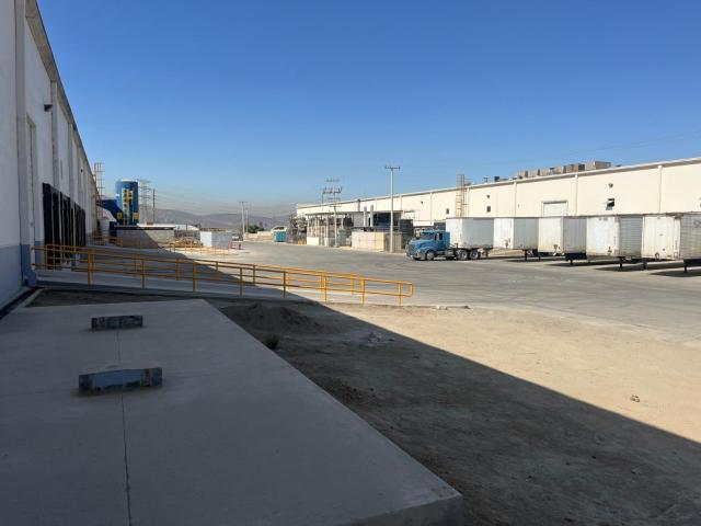 Bodega Comercial en Renta de 2,560 m2 en Valle Bonito, Tijuana
