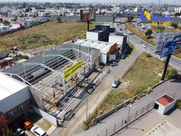 Bodega comercial en renta junto a Explanada, Puebla con acceso por Perif?rico
