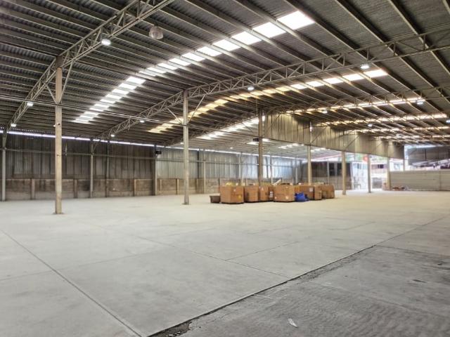 BODEGA COMERCIAL EN RENTA LOS ANGELES IZTAPALAPA CDMX