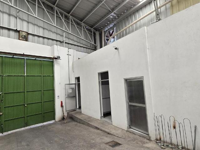 Bodega Comercial en Renta Paraisos del Colli, Zapopan