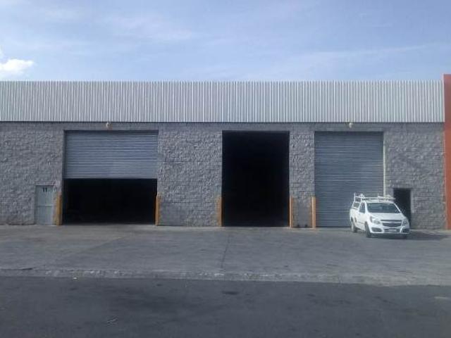 Bodega Comercial en Renta