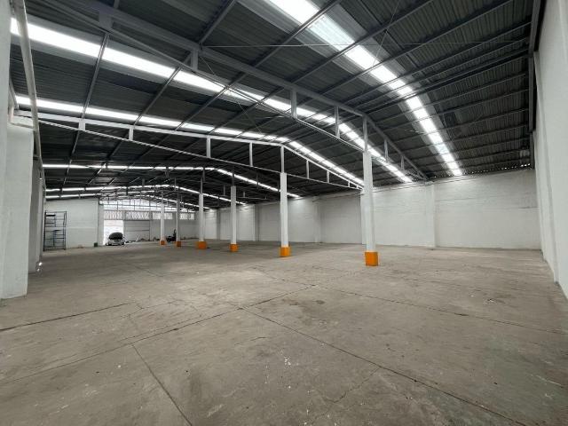 Bodega comercial en Santa Cecilia Acatitlan