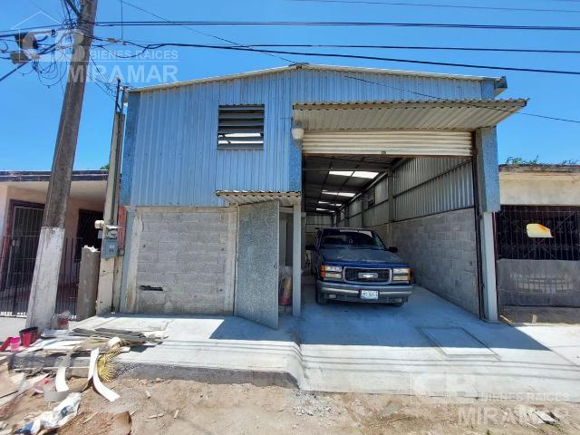 Bodega comercial Fraccionamiento Fundadores