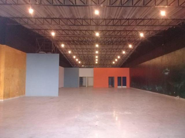 BODEGA COMERCIAL 700 m2 DOBLE ALTURA en RENTA EN CALLE 6O CENTRO