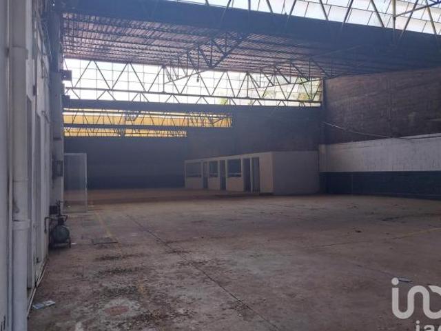 BODEGA CON OFICINAS EN VENTA EN EL CENTRO HISTÓRICO DE OAXACA