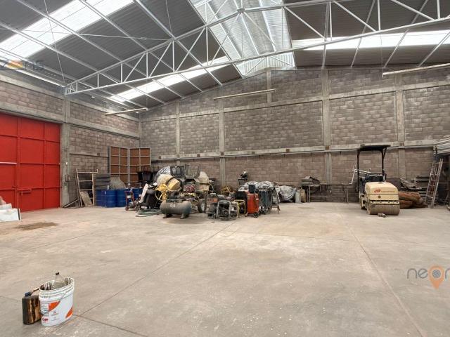 Bodega con Oficinas y Patio de Maniobras Col S?telite SLP