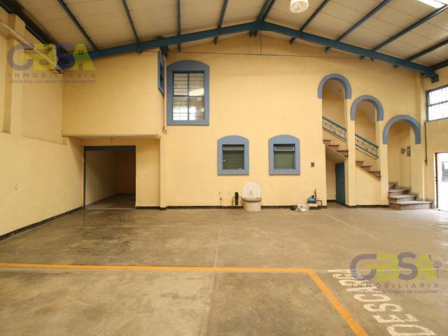 Bodega con ?rea de oficinas