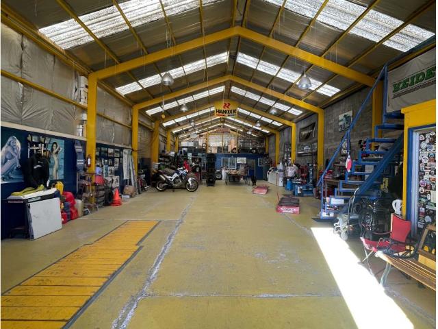 Bodega con taller