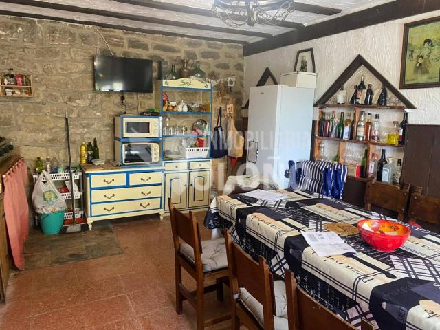 Bodega con terraza