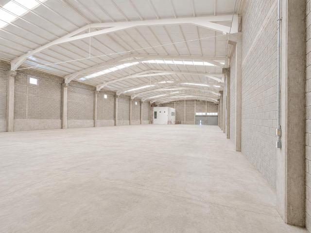 Bodega de 1,470 m2 por Av. Colosio en Santa Catarina
