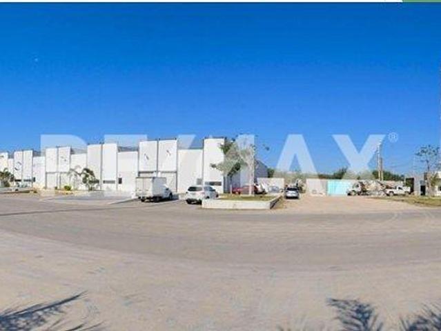 Bodega de 726m2 en renta sobre carretera Mérida Cancún