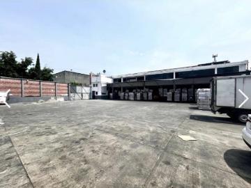 Bodega de fácil acceso a un paso de Boulevard Cuahunahuac