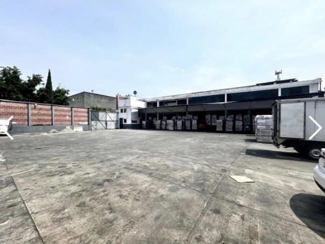 Bodega de fácil acceso a un paso de Boulevard Cuahunahuac