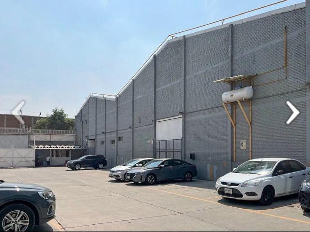 Bodega en Naucalpan, Alce Blanco ? ?Con entrada para tr?iler y techumbre termoac?stica!