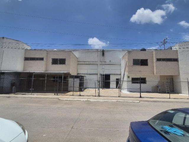 BODEGA EN RENTA 1500mts ZONA DELTA