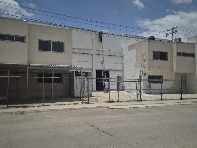 BODEGA EN RENTA 1500mts ZONA DELTA