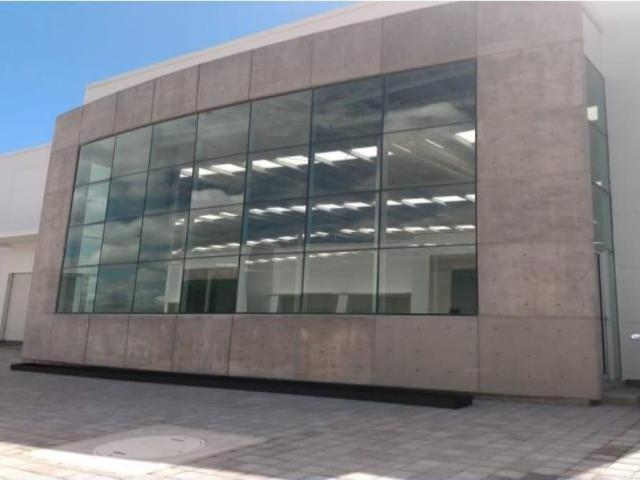 BODEGA EN RENTA CON 100 M2 DE OFICINAS